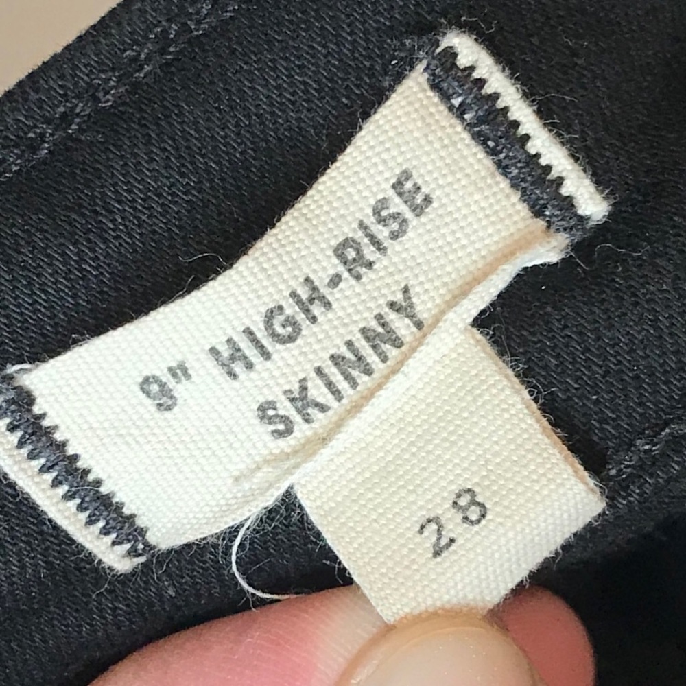 Madewell 9” High Rise Black Skinny Jean - Picture 4 of 4